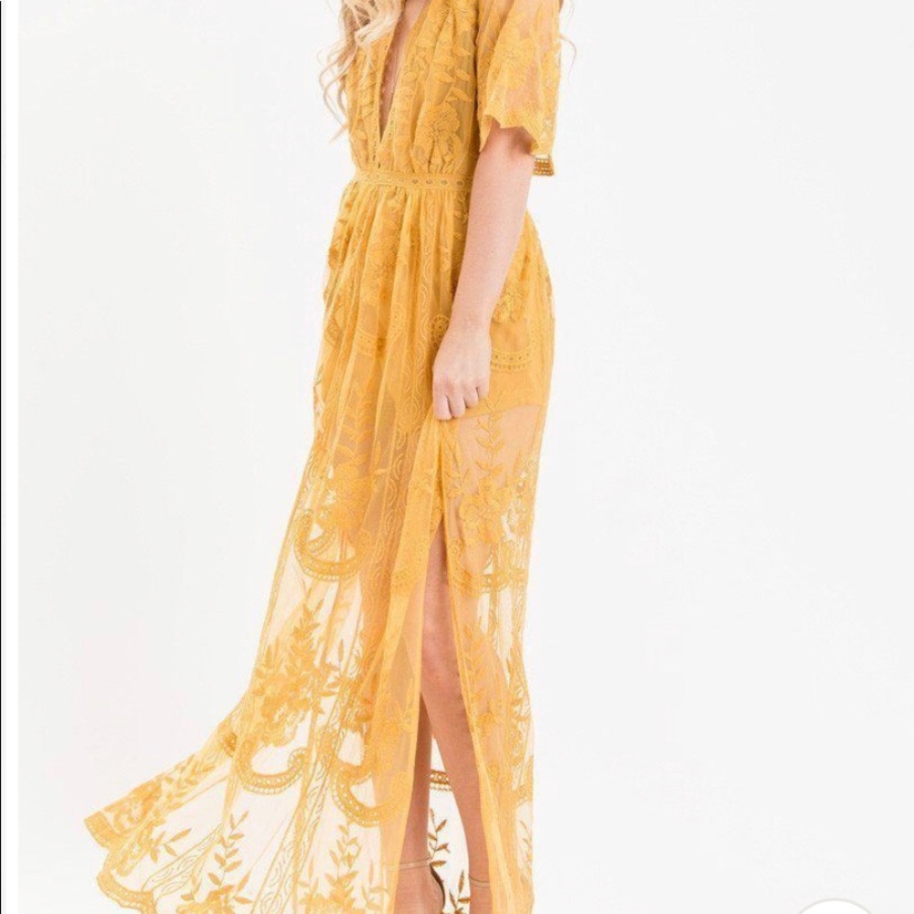 MILA LACE MAXI JUMPSUIT